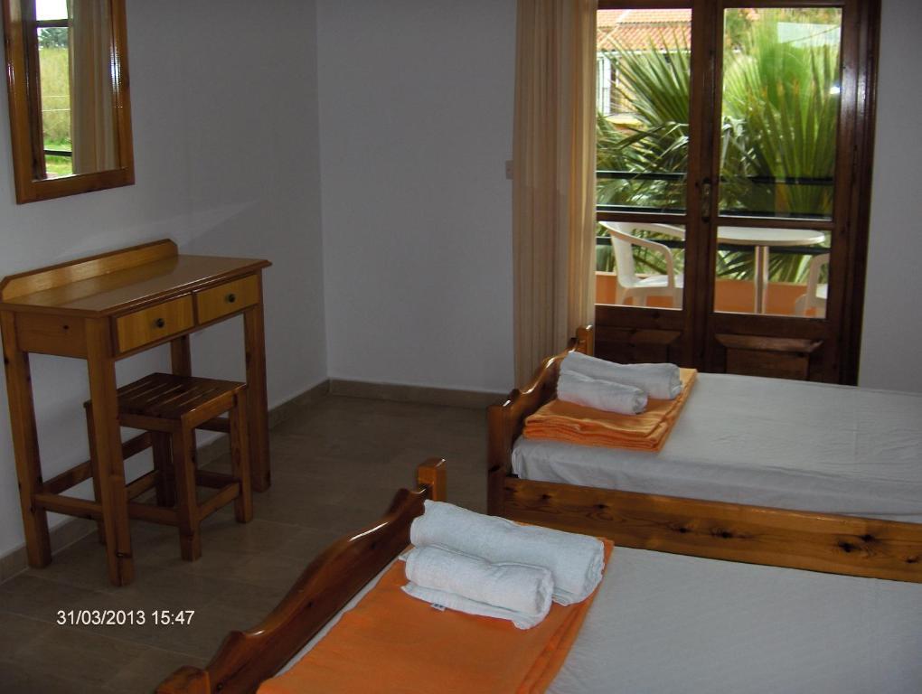 Feakes Apartments Arillas  Quarto foto