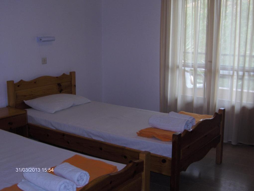 Feakes Apartments Arillas  Quarto foto